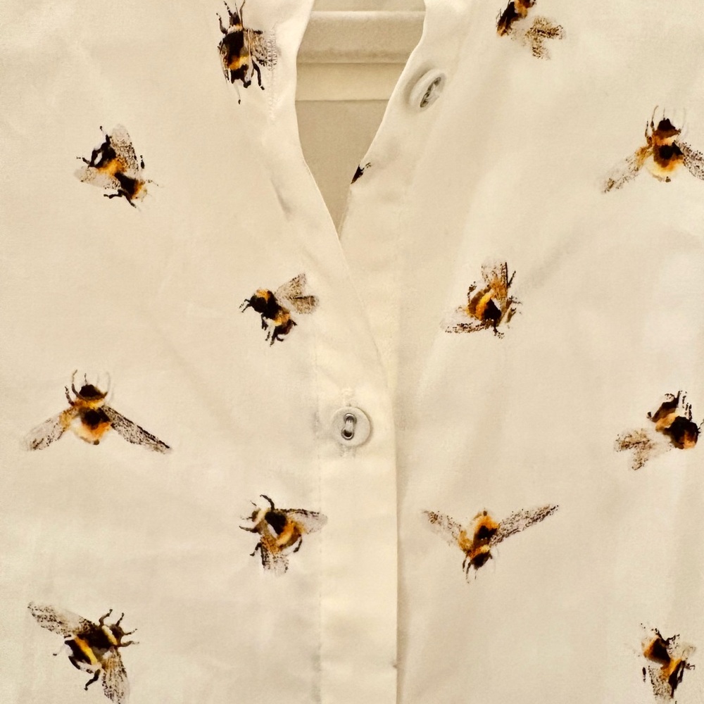 Victoria Beckham for Target White Bee Print Men's Shirt - Picture 3 of 5